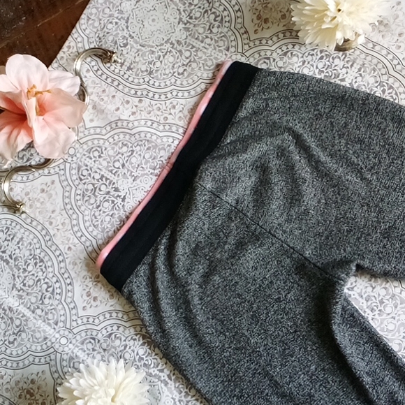 Cute rue 21 sweat pants - Picture 5 of 16